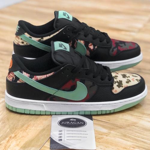 dunk low black camo