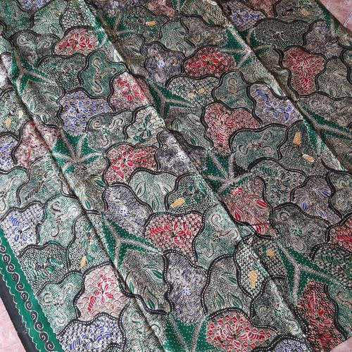 Gambar kain sutera asli batik tulis madura 102 dari erva batik Kab. Pamekasan Tokopedia