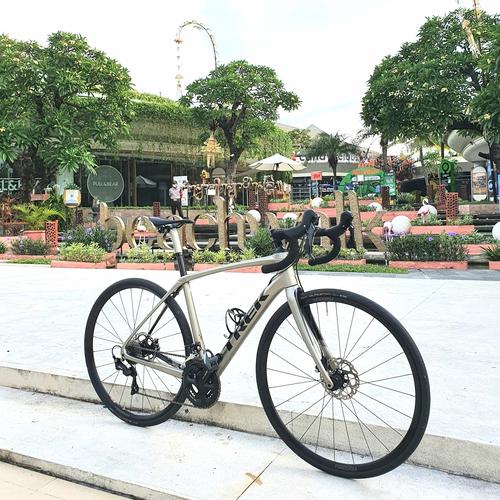 Jual Road bike Trek Domane SL6 size 52 