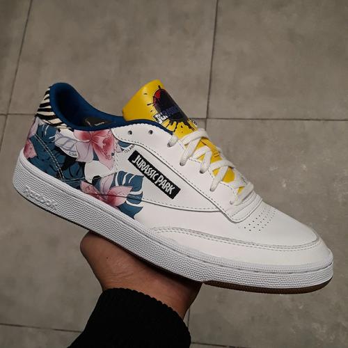 Jual Sepatu Kasual Pria Reebok Club C 85 Jurassic Park / White GW0213 -  Putih, 39 - Jakarta Pusat - RifkyFashion | Tokopedia