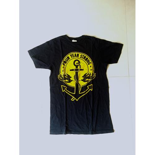 Jual Kaos T-shirt Band Four Year Strong 