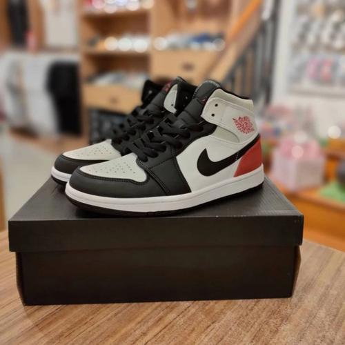 Jual air jordan 1 mid - Kab. Tangerang - D Xprat Sneakers | Tokopedia