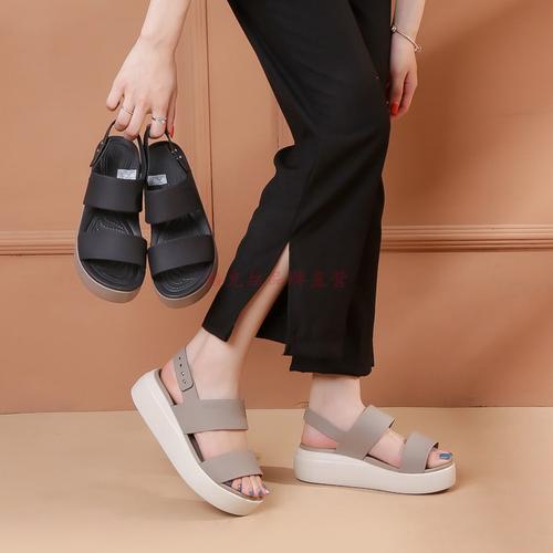 Jual Crocs Brooklyn Women's LOW Wedge 