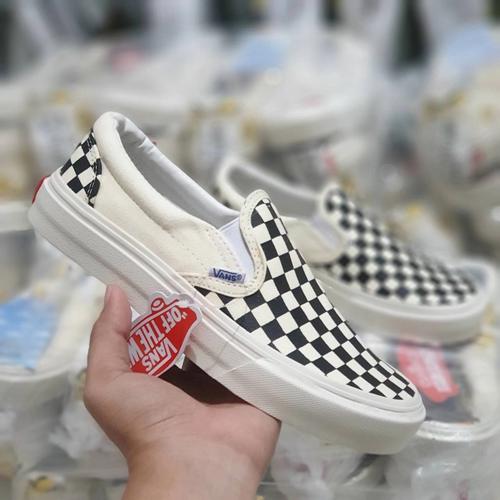 converse checkerboard slip on