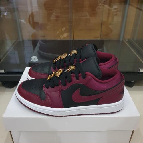 Jual Nike Air Jordan 1 Low Burgundy Authentic 100% - EU 38 - Kota Cirebon -  rksneakers | Tokopedia