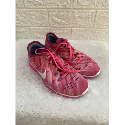 running shoes size 6