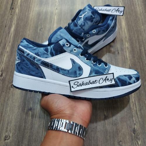 Sepatu Air Jordan 1 Low Washed Denim 