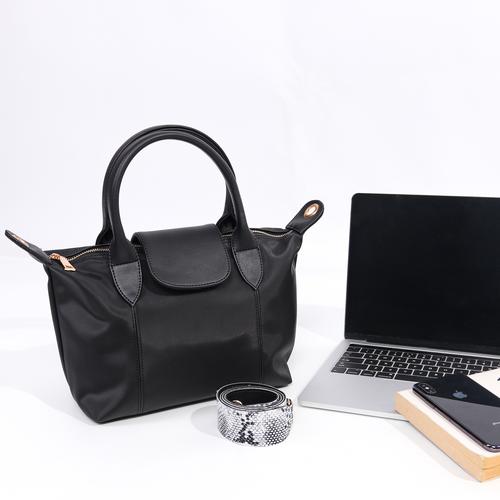 Foto Produk Tas Selempang dan HandBag Nastya Hitam dari Lumiere Bag