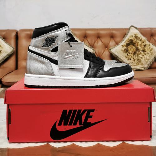 Jual Nike Air Jordan 1 Hi Silver Toe 