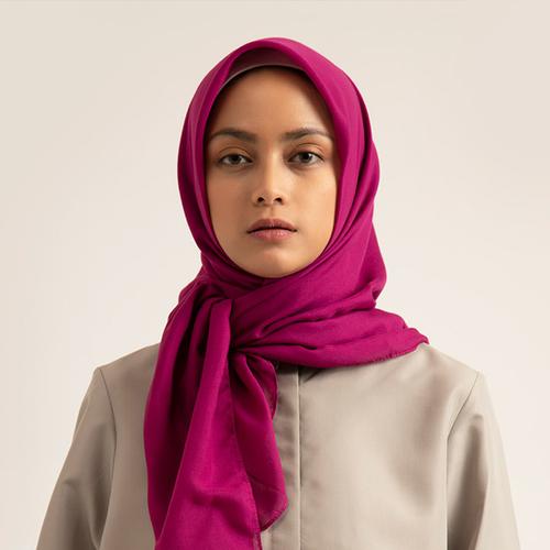 Foto Produk KAMI - VOAL SCARF PLAIN FUCHSIA dari Kami.