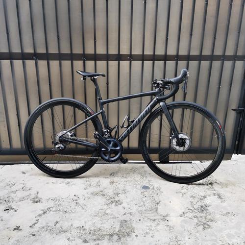Foto Produk Specialized Tarmac 2020 Disc Comp size 44 with Campagnolo shamal disc dari IndoWebstorecom