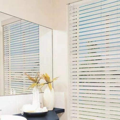 venetian blinds