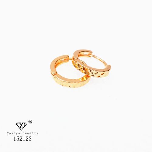 Foto Produk Anting jepit Yaxiya perhiasan imitasi warna gold 18K A13541 - POLOS dari YAXIYA JEWELRY