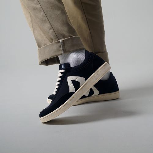 Foto Produk AMBLE - Sepatu Pria - ADAM LOW AZTEC BLACK - 44 dari AMBLE