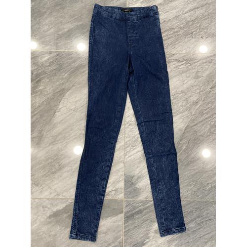 FOREVER 21 JEANS WITH ZIPPER SIZE XS 