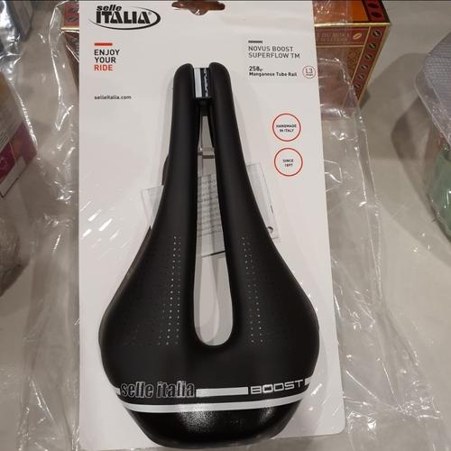 Jual sadel selle italia 14,6cm novus boost tm super flow l3 saddle roadbike  - Kota Surabaya - VCRSmotors | Tokopedia