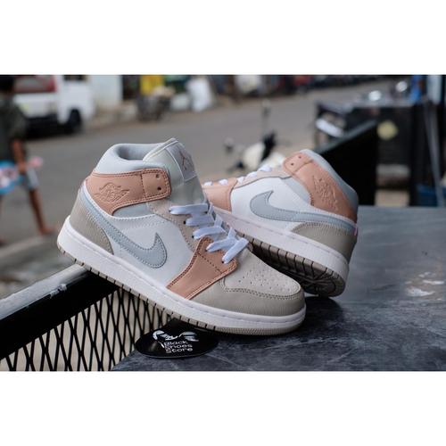 Jual Nike air jordan 1 mid milan - 37 - Kota Bandung -  Blackshoesstore_bandung | Tokopedia