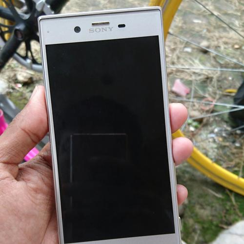Jual Sony Xperia Xzs Silver Kab Pekalongan Dykape Tokopedia