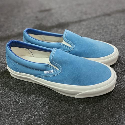 vans canvas slip on