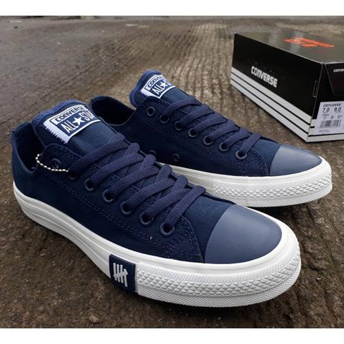 chuck taylor low sneaker