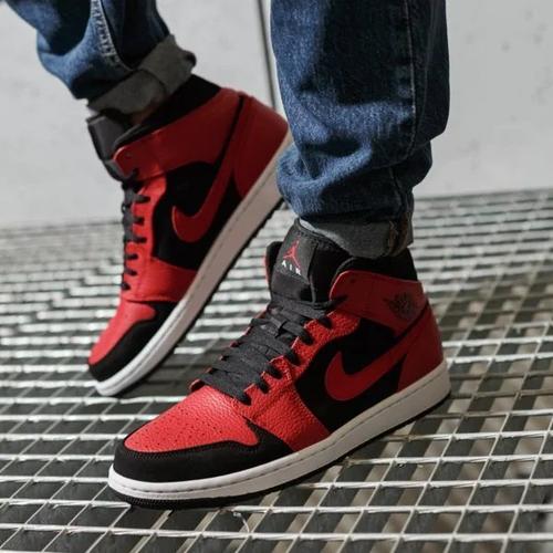 Jual Sneakers Nike Air jordan 1 MID 