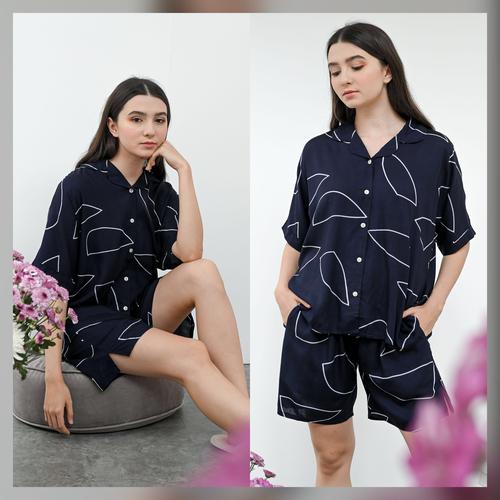 Foto Produk Sadie Set in Navy Abstract - Sleepwear / Piyama Baju Tidur Rayon RAHA dari Raha Sleepwear
