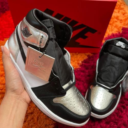 Jual Air Jordan 1 High Silver Toe 100% Original - 44 - Jakarta Pusat -  Bopungzoneid | Tokopedia