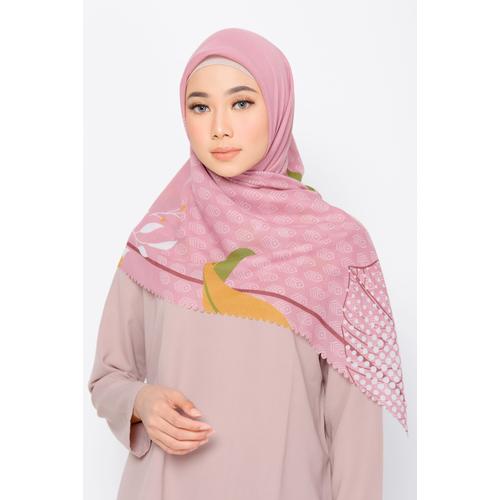 Foto Produk ZM Zaskia Mecca - Burung Merak Dusty Pink Scarf Kerudung Segi Empat dari Zaskia Mecca Official