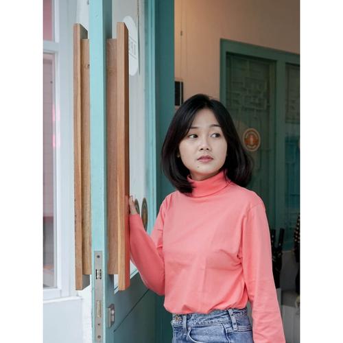 Foto Produk Turtleneck Kaos Unisex dari Superdigna_store