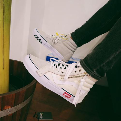 Jual SEPATU VANS SK8 HIGH CUT AND PASTE - CREAM, 40 - Kota Tangerang  Selatan - Brothershoes Jakarta | Tokopedia