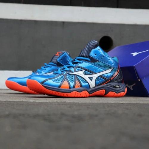 mizuno wave tornado 9