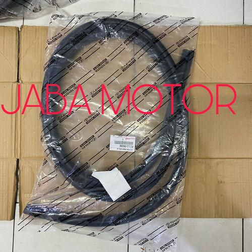 Foto Produk Karet bodi-Karet body Innova belakang kiri original dari JABA MOTOR TOYOTA