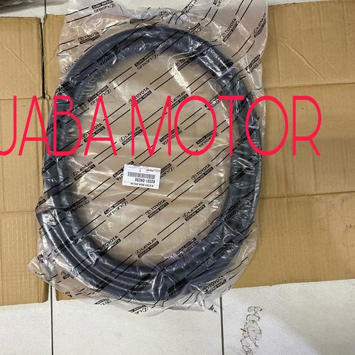 Foto Produk Karet bodi-Karet body Innova belakang kanan original dari JABA MOTOR TOYOTA