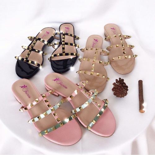 nude sandals flat