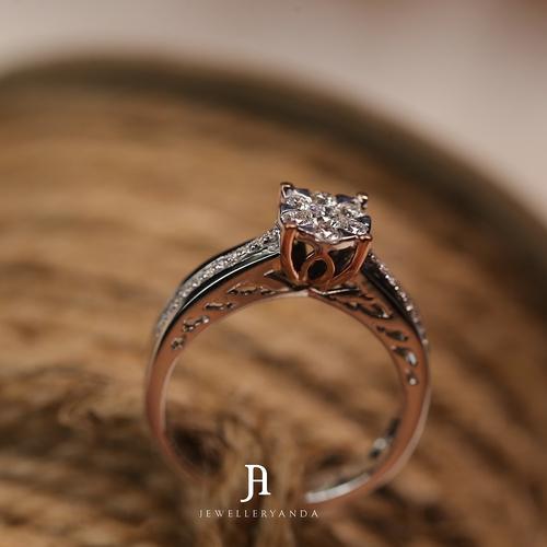 Foto Produk Evonne Ring - Diamond ring - Jewelleryanda - 10 dari jewelleryAnda_