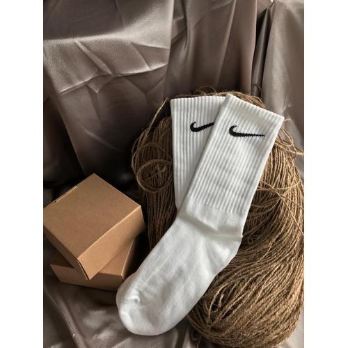 Foto Produk Kaos Kaki Nike putih / hitam panjang B6/B18 - Putih dari cocoks official