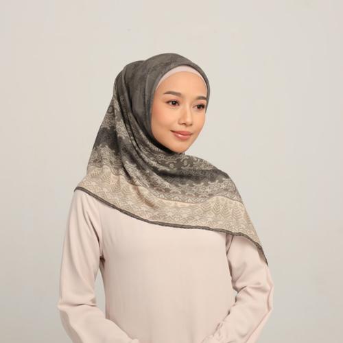 Foto Produk Hijab Wanita Gata Series Diario x Nabila Hatifa - Ash Grey dari diario