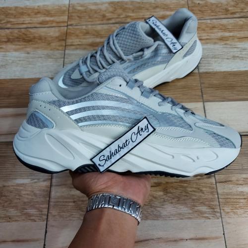 adidas yeezy 700 v2 static white