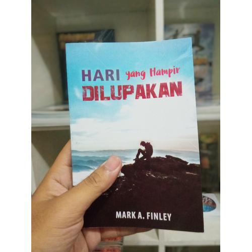 Gambar Buku Hari Yang Hampir Dilupakan dari Afindostore Kota Surakarta Tokopedia