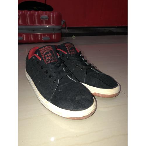black and red stan smith