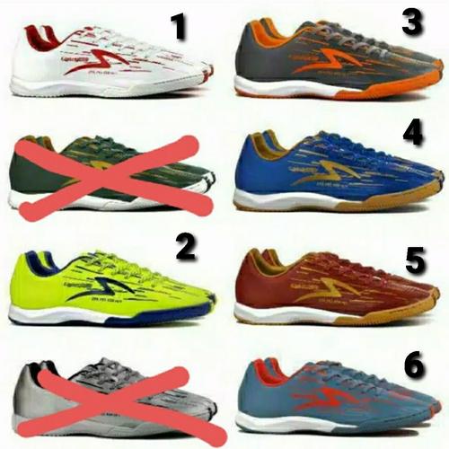spec futsal shoes