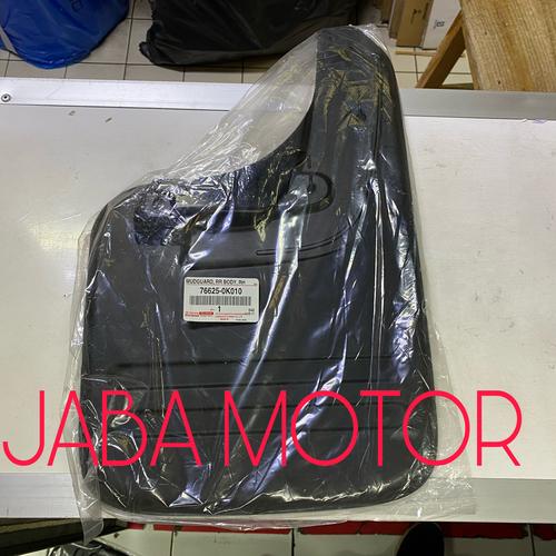 Foto Produk Mudguard belakang Hilux-Karpet lumpur Hilux belakang kanan original dari JABA MOTOR TOYOTA
