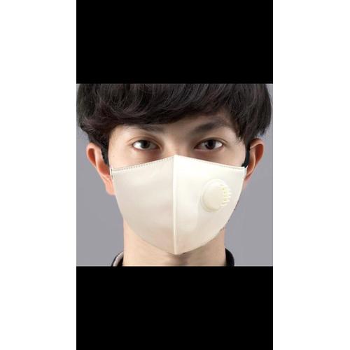 Foto Produk Masker Kain 4 Lapis Putih Respirator 4 Lapis Bisa Dicuci dari reynaldo-tan