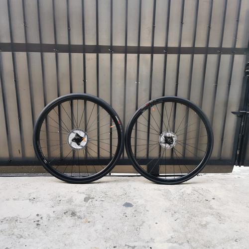 Foto Produk Maddux RD 2.0 include specialized tire dan inner tube dan disc ultegra dari IndoWebstorecom
