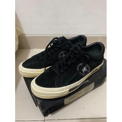 yeezy boost vs ultra boost