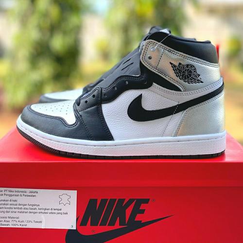 Jual Nike Air Jordan 1 Retro High OG WMNS Silver Toe Original - 41 -  Jakarta Barat - Rednavi Sneakers | Tokopedia