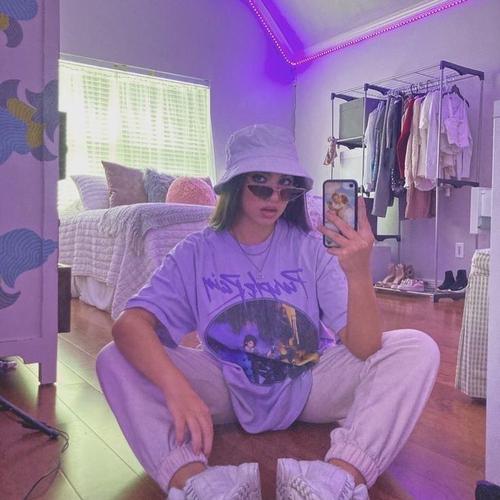 Jual Purple Rain T-Shirt - Putih - Kota 