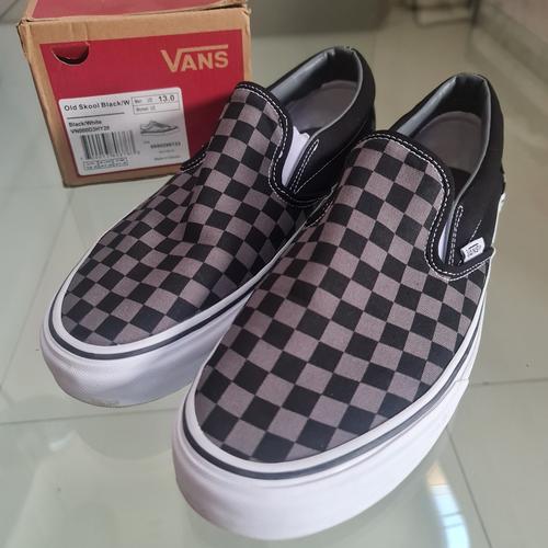 dark aura vans