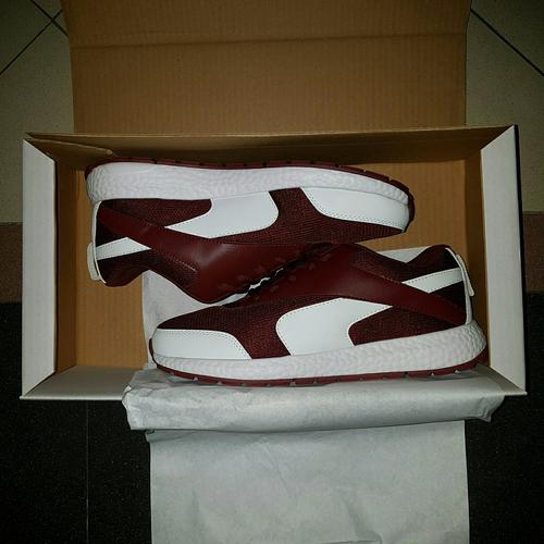 Foto Produk Sepatu Olahraga POLRI size 41 warna merah maroon dari UAV