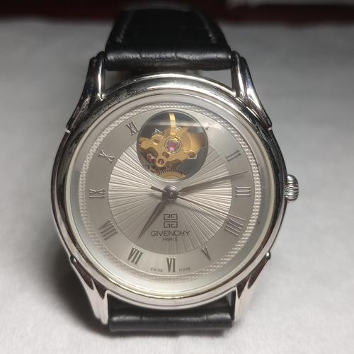 givenchy life watch